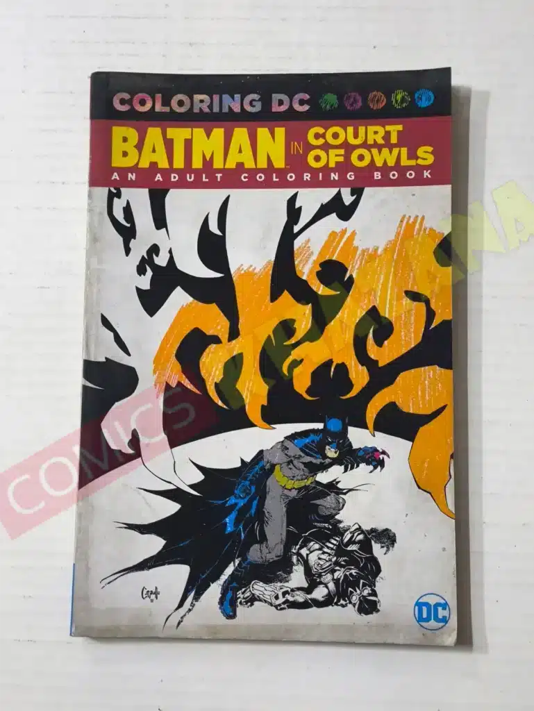 Batman in Court of Owls : An Adult Colouring Book